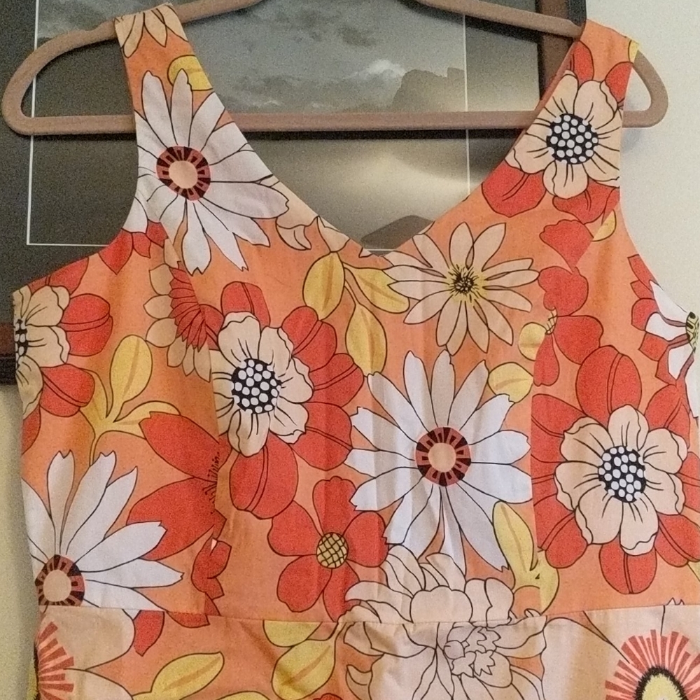 Summer Cocktail Dress - Picture 2 of 4